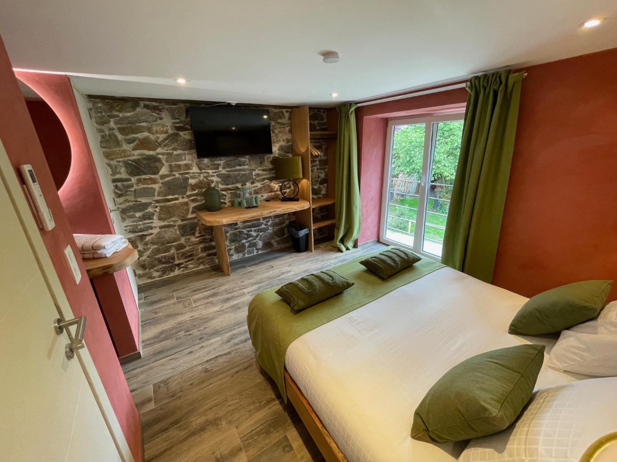 Les Chambres De Laurette Spa Eksteriør billede